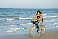 sur la plage à fond la forme